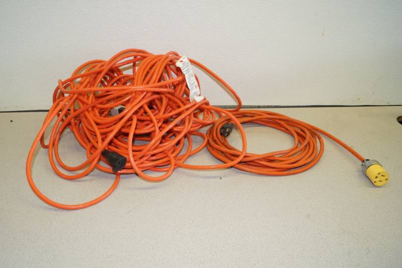 lot 1121 image: 2 Orange EXT. Cords