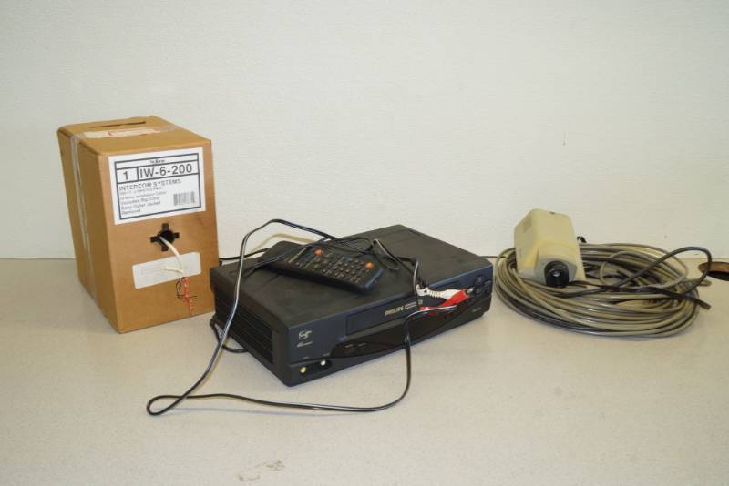 lot 1129 image: VCR - Security Camera - Wire