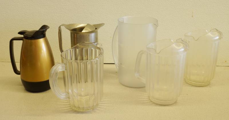 lot 1136 image: Lot of 6 Pitchers