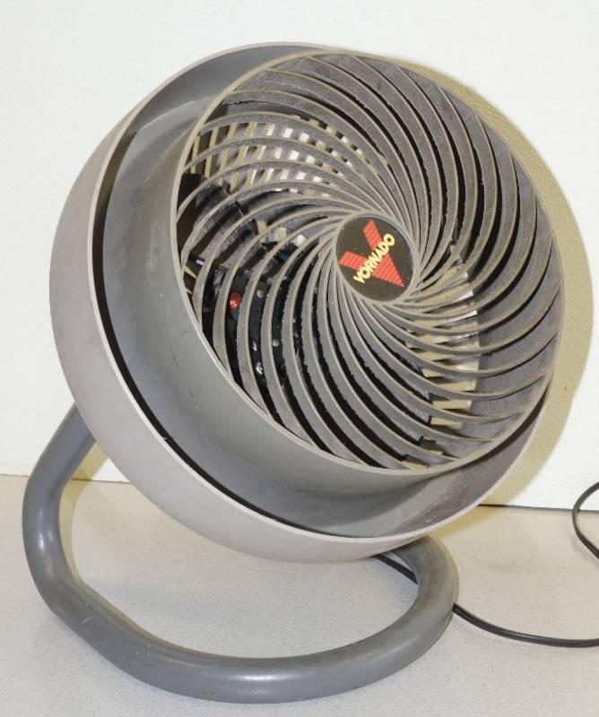 lot 1151 image: Vornado Fan
