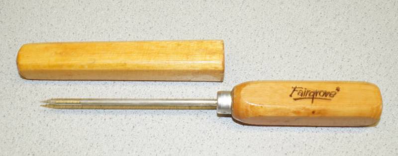 lot 1164 image: Fairgrove ICE PICK with Wooden Sheath