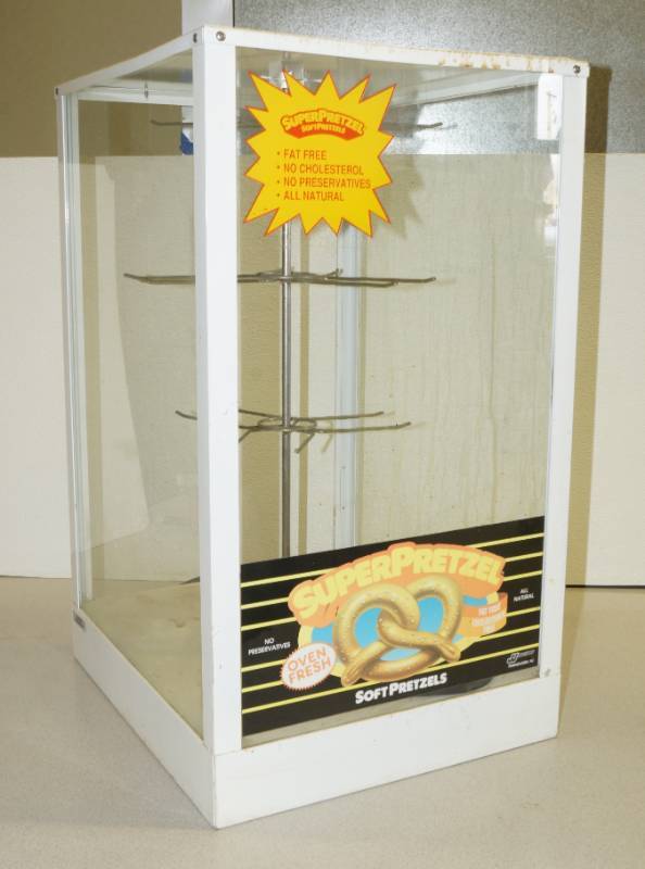 lot 1168 image: Super Pretzel Warmer Display Box