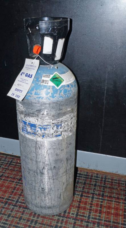lot 1171 image: CO2 Bottle