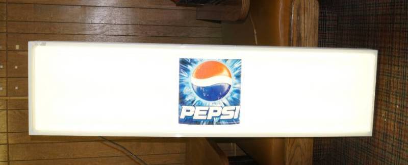 lot 1066 image: Lighted 6 FOOT Pepsi Menu Board - Looks New