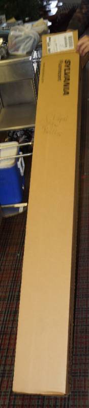 lot 1178 image: Box of Sylvania Light Bulbs for PEPSI Lighted Signs -