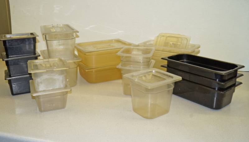 lot 1180 image: Restaurant Plastic Prep Table Pans