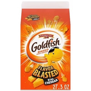 lot 3452 image: Goldfish Flavor Blasted Xtra Cheddar Cheese Crackers Carton - 27.3oz BB March 26