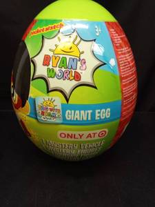 lot 1037 image: Ryans World Giant Egg with Mystery Toys and Figures - Retail $15