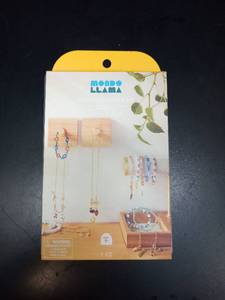 lot 1078 image: Mondo Llama Charm Necklace Kit - Retail $10