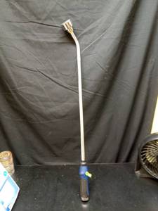 lot 1159 image: Long Reach Garden Watering Wand with Spray Head - Retail $15