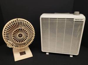 lot 30 image: Small LAKEWOOD 2 Speed Desk Fan, and Duracrasrt 2 Speed Box Fan 11.5in x 11.5in
