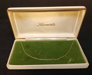lot 49 image: Vintage Krementz 14k Gold Overlay 18in Chain Neckace - Stamped Kremntz - in Vintage Krementz Jewelry Box