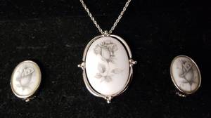 lot 52 image: Vintage Whiting & Davis Silvertone Rose Pendant & Earring Set - Circa 1960s-70s - 22in Chain