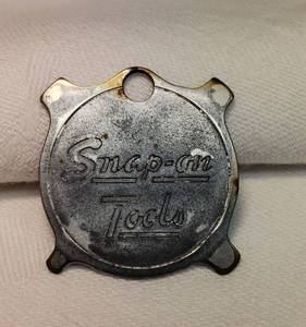 lot 81 image: Vintage SNAP ON Tools Stamped Metal 4 in 1 PocketKey Chain Screwdriver - Good Luck Charm - Made in USA - 1.25in x 1.25ini