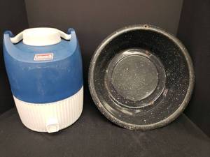 lot 97 image: Coleman Drink Cooler & Large Enamelware Wash Tub