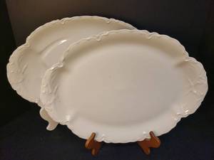 lot 98 image: 2 Large Haviland France Stoneware Turkey Platters - 1 is 16in L, 1 is 18in L - Back Stamped