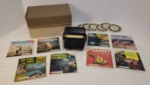 lot 117 image: Vintage VIEW-MASTER in Case with Various DestinationAttraction Stereo Picture Wheels