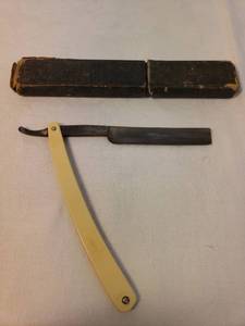 lot 171 image: Antique SMUMATE 30 Straight Razor with Bone Color Bakelite Handle - Stamped Shumate Razor Co. St. Louis, MO USA - 9.25in L Full Open, and Antique Crown & Sword Razor Works Wald Germany Razor Box
