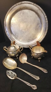 lot 44 image: Vintage International Silver Company Heavy Round Seving Tray in Camille Pattern #6070 - Stamped - 11in W, 3 Silver Plate Serving Utensils, and Silver Plate Footed Cream & Sugar Set