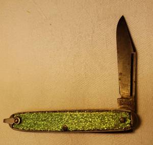 lot 84 image: Vintage 1960s Colonial Watch Fob Pocket Knife - Green Sparkel Handle - 2.75in L Closed, 4.75in L Open - Made in USA Providence, R.I.