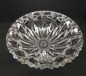 lot 113 image: Vintage 1998 Cristal J.G. Durand - France - Heavy 24% Lead Crystal Calliope Pattern Large Centerpiece Bowl - 13.75in W x 5in T