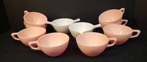 lot 131 image: Set of 8 Vintage 1960s SUN VALLEY MELMAC - ChicagoUSA - Pink Coffee Cups - 5 18in W x 2in T, and Mar-Crest Melmac - Golden Dawn Pattern - White Melamine Cream And Sugar Set