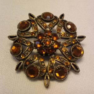 lot 169 image: 2 Vintage Gold Metal & Amber Rhinestone BroochesCollar Pins, and Vintage Amber Bead Tasseled Tie NecklaceBelt - 64in L
