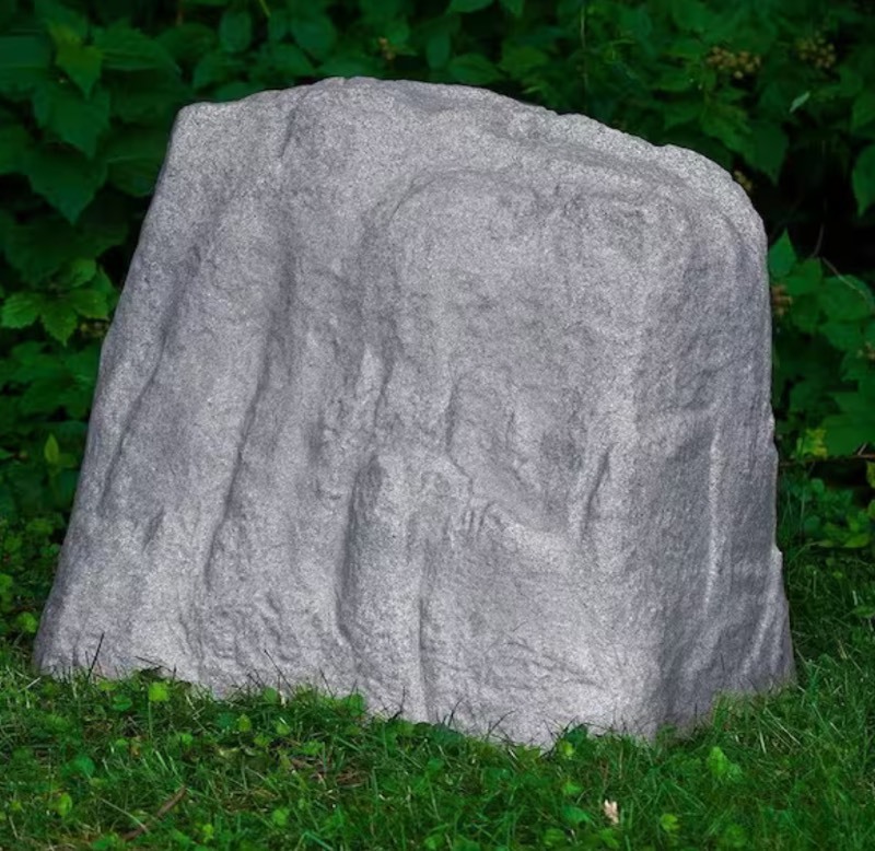 lot 82 image: Large Lightweight Landscape Rock Retails $217  Approx 3 x 1 x 2