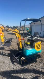 lot 410 image: MX15RX Mini Excavator with Canopy