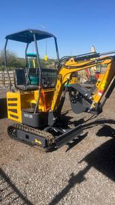 lot 413 image: CFG Industrial MX12R Mini Excavator