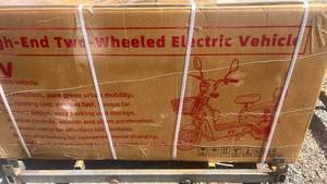lot 305 image: Electric Two-Wheeled Vehicle Scooter white