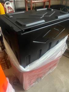 lot 264 image: Black poly fuel tank with electric pump