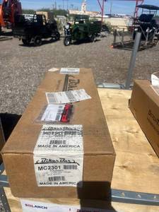 lot 502 image: Biker Bar MC2301 Touring Motorcycle Engine Frame tie down