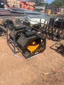 lot 73 image: Skid Steer Hollow Wood Grabber Attachment - Model HWG72 with Captok Grapple Bundle