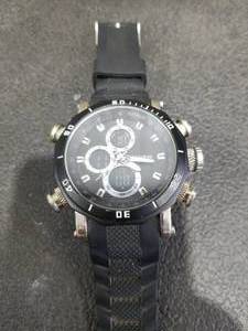 lot 3898 image: Rocawear RM4000 Mens Chronograph Sports Watch (Will Need a Battery)