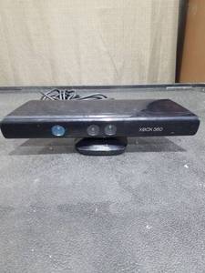 lot 3911 image: Xbox 360 Kinect Motion Sensor with Cable
