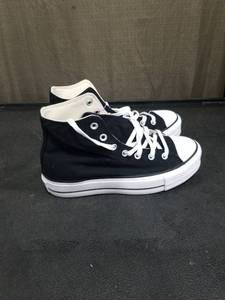 lot 3939 image: Converse All Star Chuck Taylor High Top Sneakers Black Canvas Size 8.5