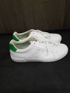 lot 3944 image: Nautica White Leather Sneakers with Green Accents Size 10.5