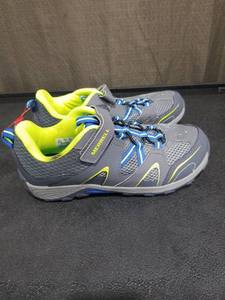 lot 3945 image: Merrell Kids Trail Running Shoes Gray Blue Yellow Size 6M