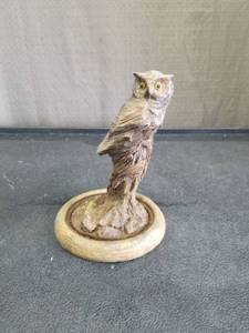 lot 3981 image: Hand Carved Owl Figurine on Round Base
