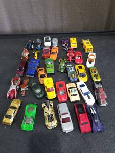 lot 3987 image: Mixed Die-Cast Car Collection Lot