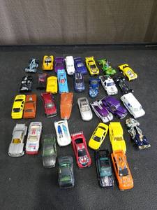 lot 3988 image: Mixed Die Cast Car Collection Lot