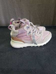 lot 4952 image: Merrell Womens Hiking Sneakers Size 10
