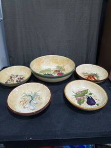 lot 4987 image: Hand Painted Vegetable Ceramic Bowl Set