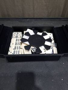 lot 4990 image: Pavilion Black And White Mexican Train