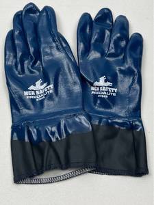 lot 136 image: MCR Safety Predalite 9786S Blue Nitrile Work Gloves