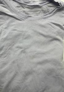lot 105 image: Mens Large Lululemon Lavender Athletic Tank Top