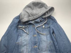 lot 119 image: Hooded Denim Jacket with Removable Gray Hoodie Womens Size Small