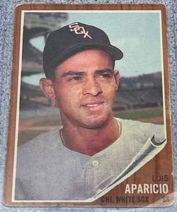 lot 108 image: 1962 Topps Baseball Card #325 - Luis Aparicio Chicago White Sox