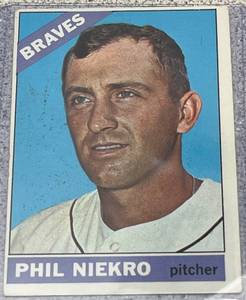 lot 119 image: 1966 Topps Baseball Card #28 - Phil Niekro
